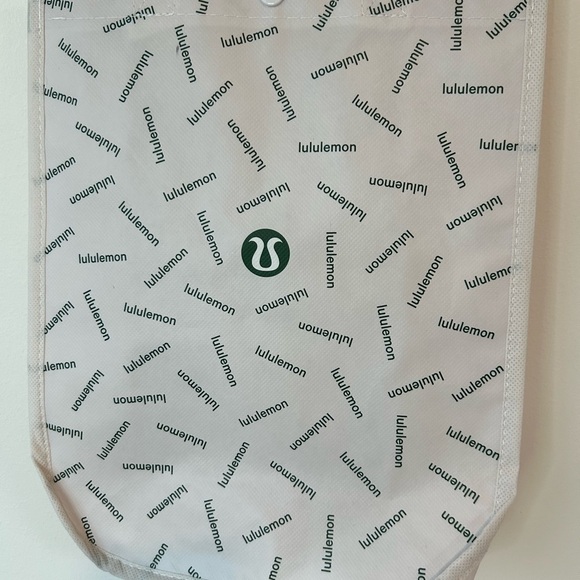 Lululemon reusable gift bag - Picture 2 of 5